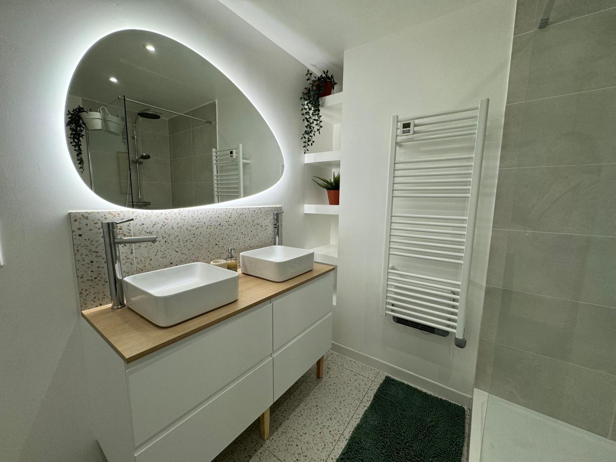 Le Rive Droite - Gare Centre - Wifi - Terrasse - Face Remparts Apartment Avignon Luaran gambar
